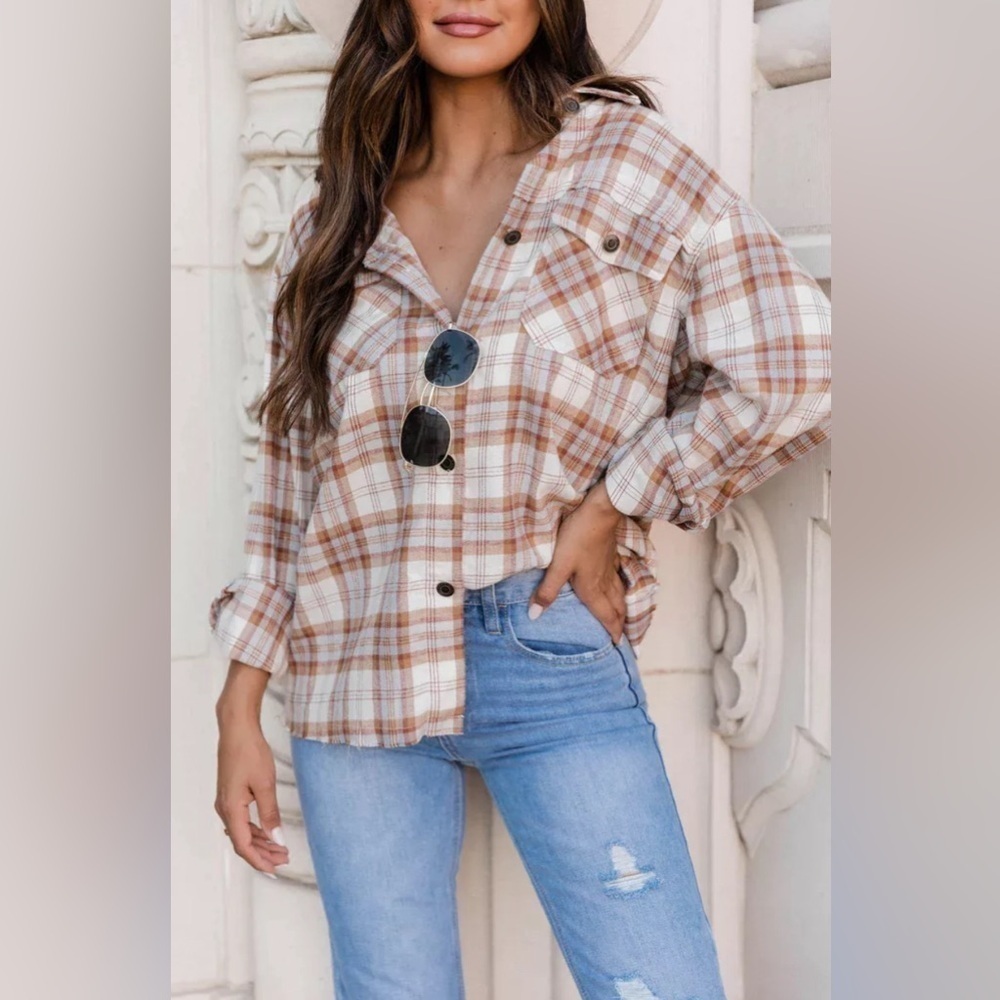 Pink Lily tan and brown plaid button down long sleeve shirt raw hem size small